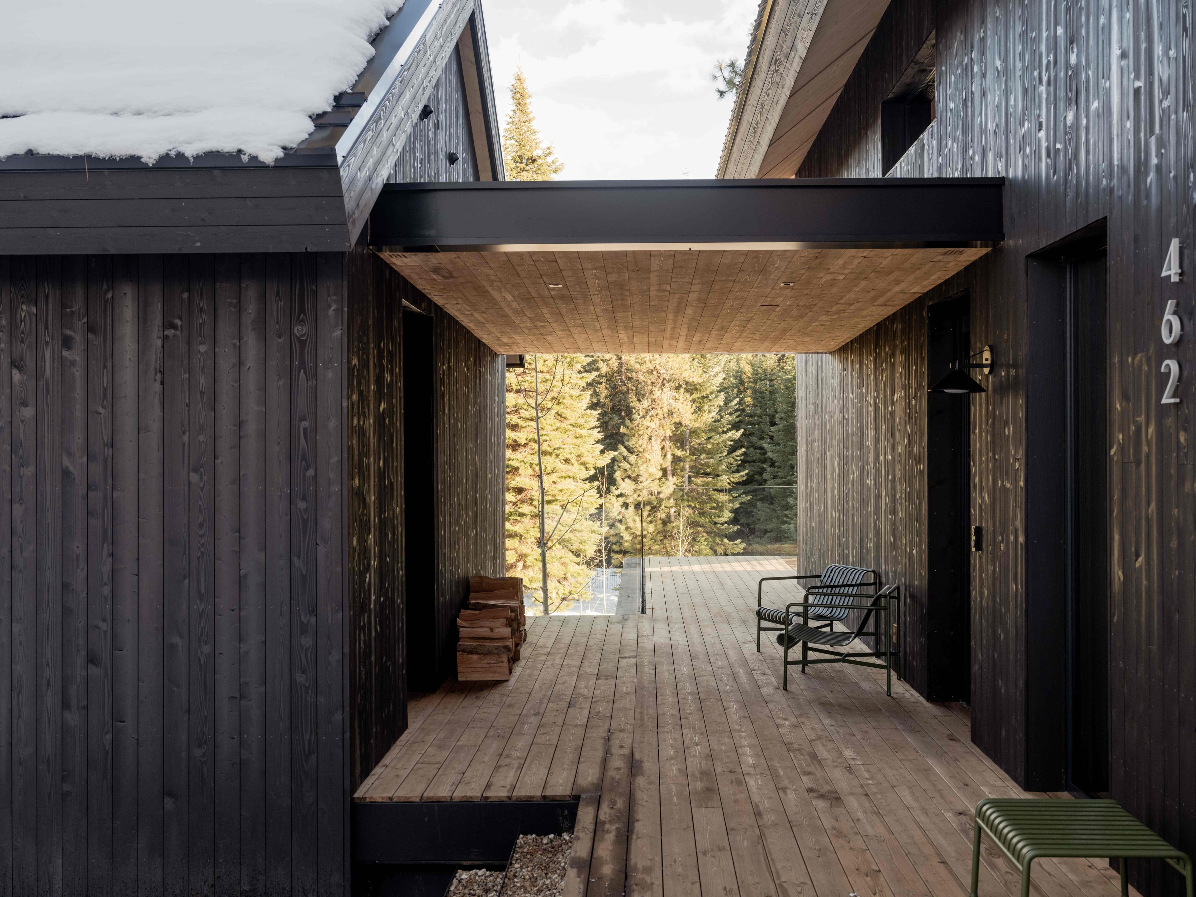 The Overlook exterior, The Overlook in McCall, Idaho — photograph 4 of 4