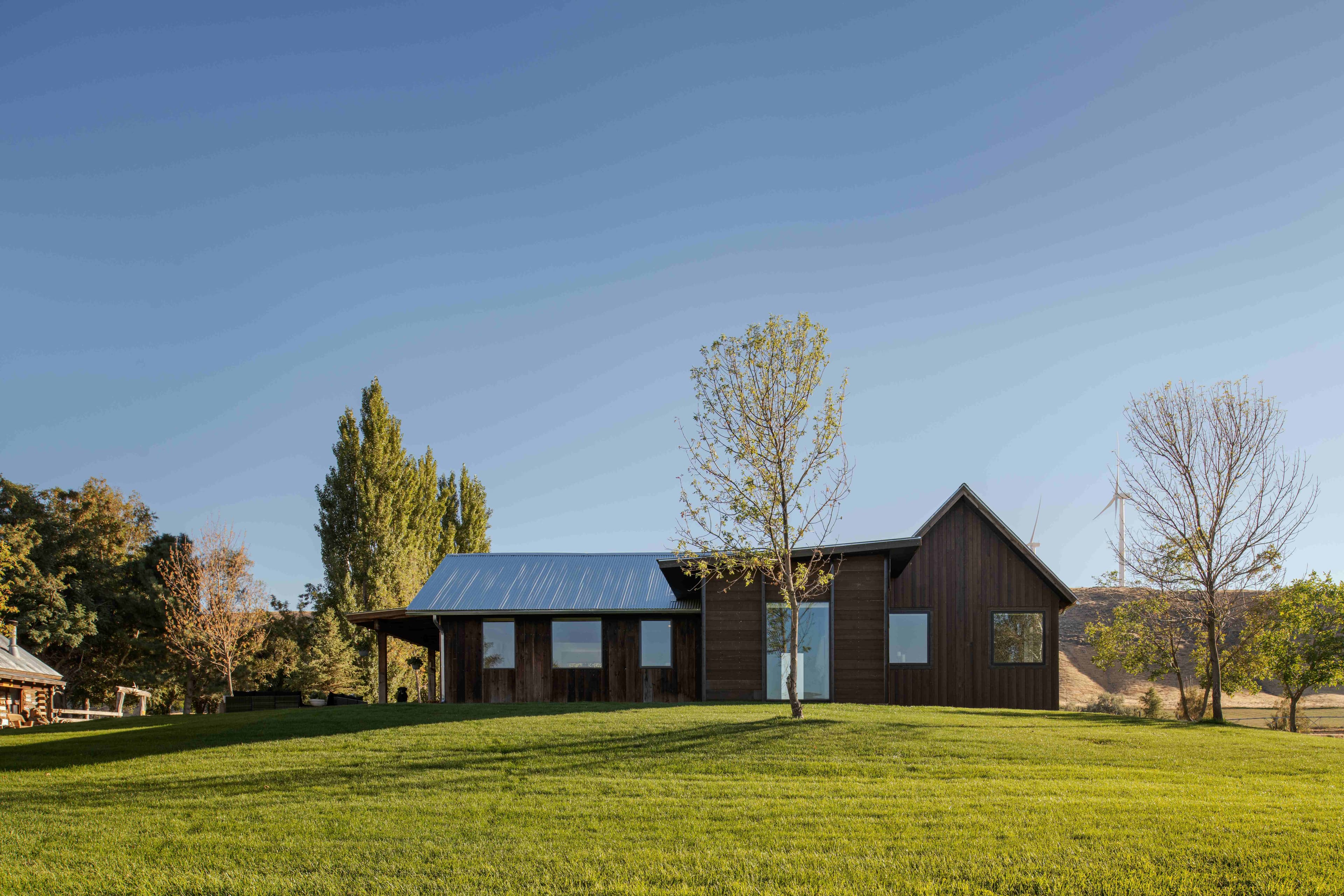 Exterior views, Double R 2.0 in Bliss, Idaho — photograph 1 of 3